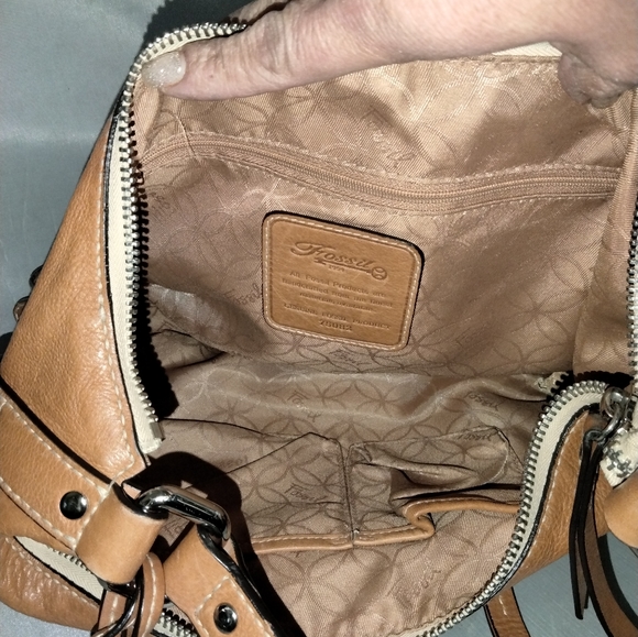 Women's Honey brown leather Fossil purse bag This bag was used On TikTok - Picture 7 of 13
